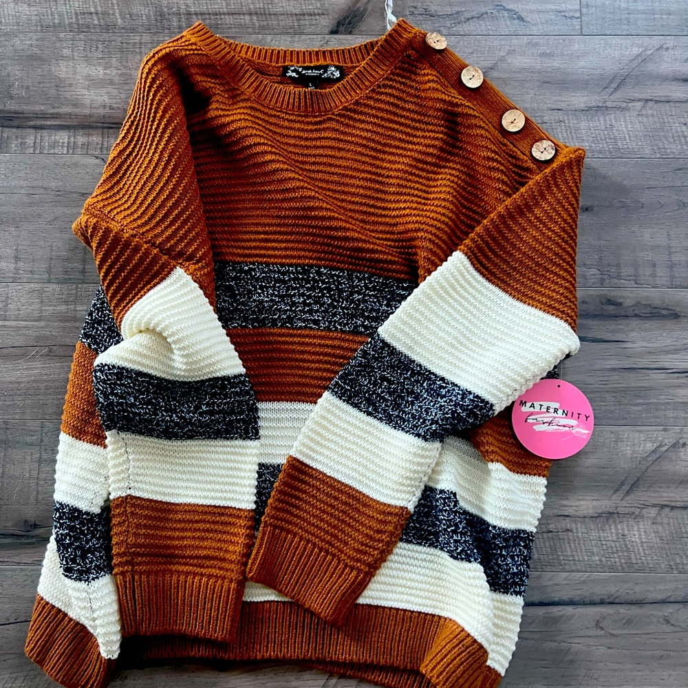 Maternity sweater size large never worn